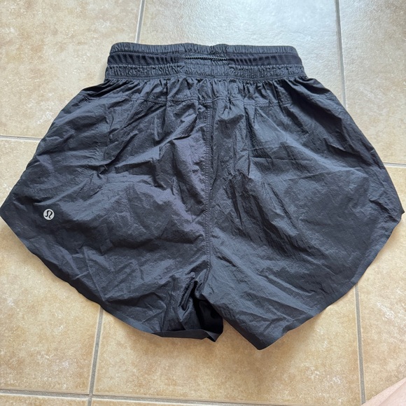 Lululemon Step Out High Rise Short - Picture 2 of 6